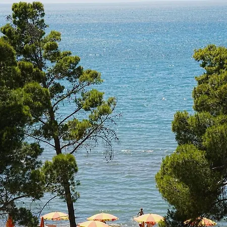 Tanushaj 2 Kune Ξενοδοχείο